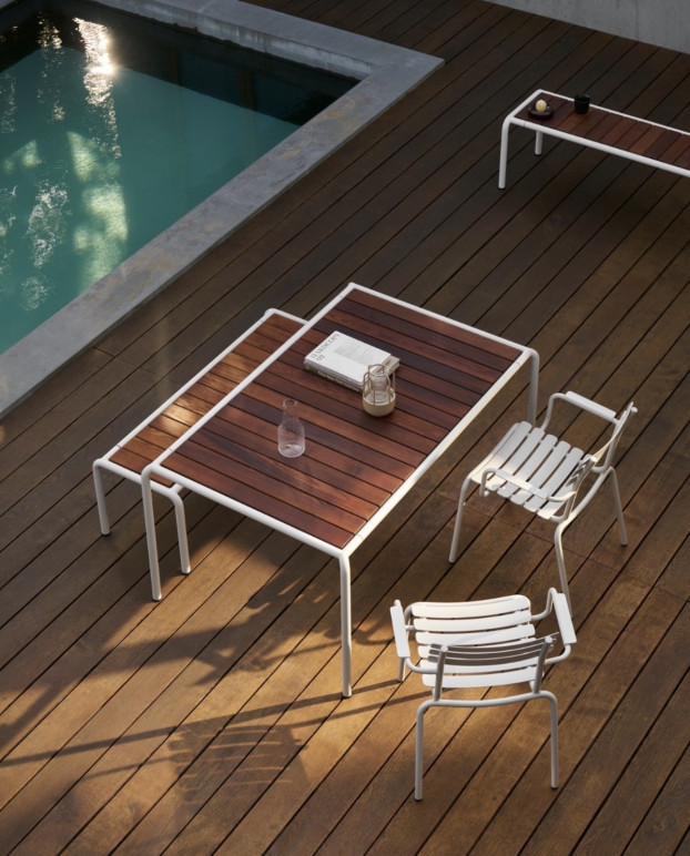Table Avanti houe